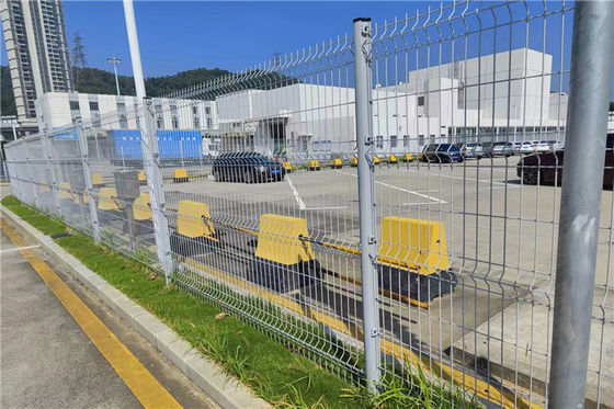 4mm Powder Coated Welded Mesh Fencing & Fence Post Gates For Oil Fields Security